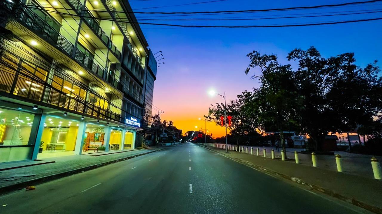 The Riva Vientiane Hotel Экстерьер фото